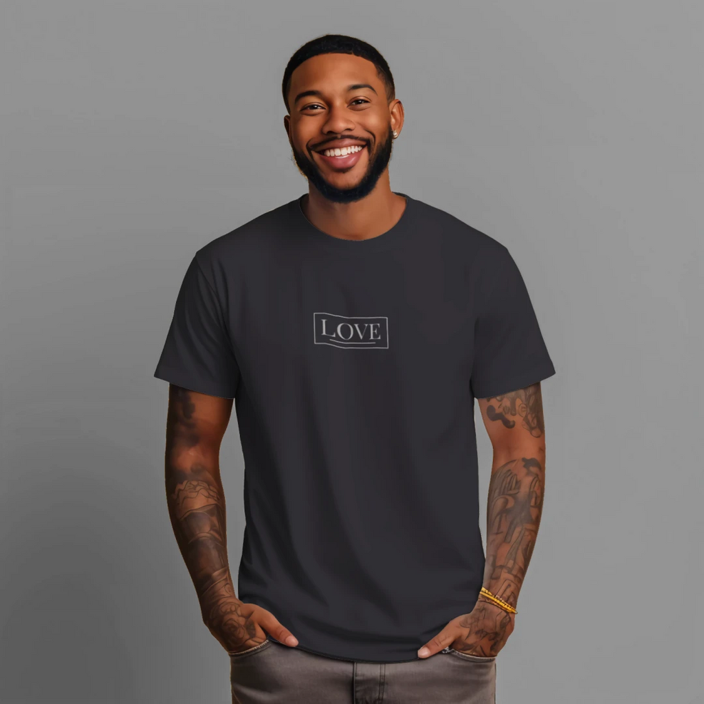 LOVE Tee