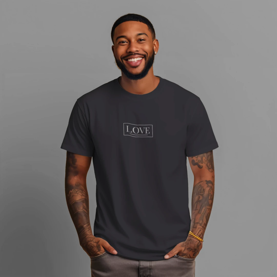 LOVE Tee